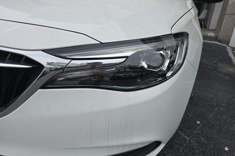 Used Buick GT 2021 Revised Version 1.3T Automatic Mild Hybrid Elite Edition Left Front Headlight