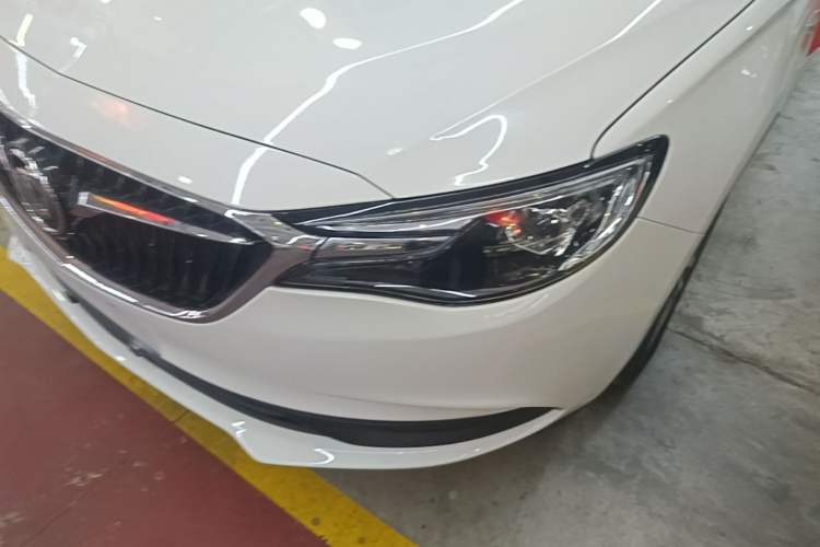 Used Buick GT 2021 Revised Version 1.3T Automatic Mild Hybrid Advanced Edition Left Front Headlight
