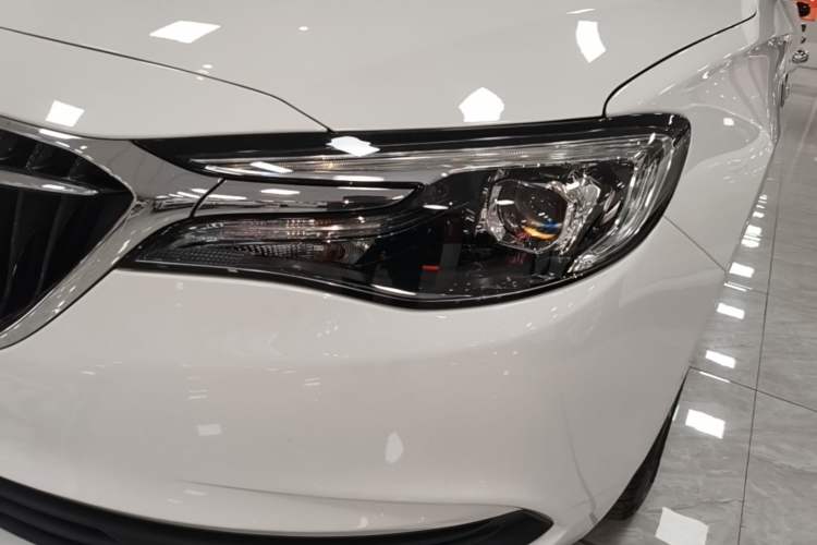 Used Buick GT 2021 Revised Version Flagship 1.5L Automatic Elite Edition Left Front Headlight