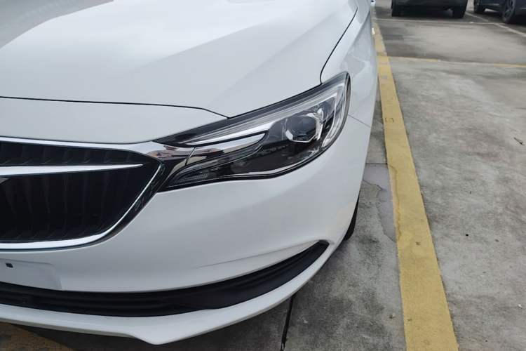 Used Buick GT 2021 Revised Version Flagship 1.5L Automatic Elite Edition Left Front Headlight