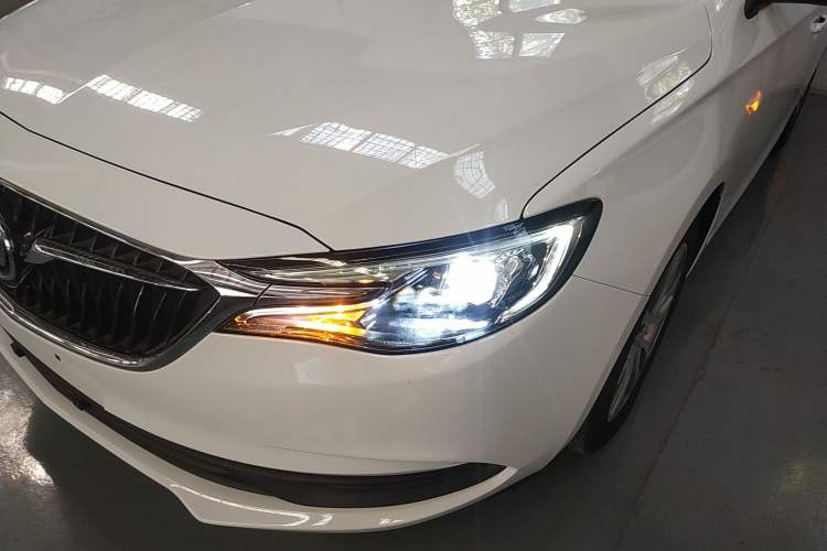 Used Buick GT 2021 Revised Version 1.3T Automatic Mild Hybrid Elite Edition Left Front Headlight