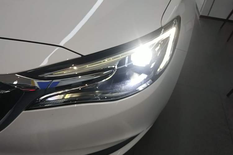 Used Buick GT 2021 Revised Version Flagship 1.5L Automatic Elite Edition Left Front Headlight