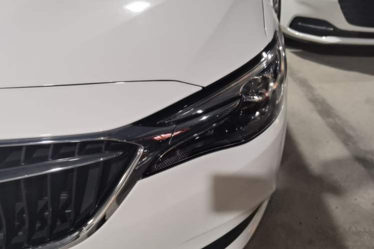 Used Buick GT 2021 Revised Version Flagship 1.5L Automatic Elite Edition Left Front Headlight