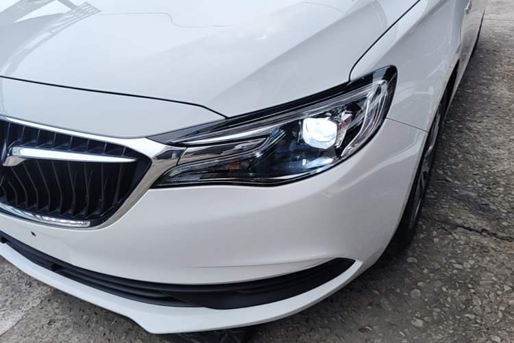 Used Buick GT 2021 Revised Version 1.3T Automatic Mild Hybrid Elite Edition Left Front Headlight