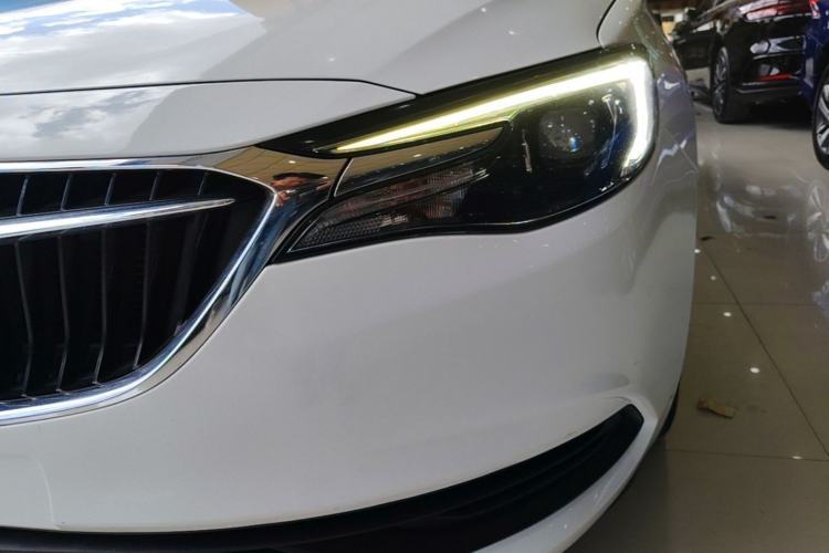 Used Buick GT 2021 1.3T Automatic Mild Hybrid Elite Version Left Front Headlight