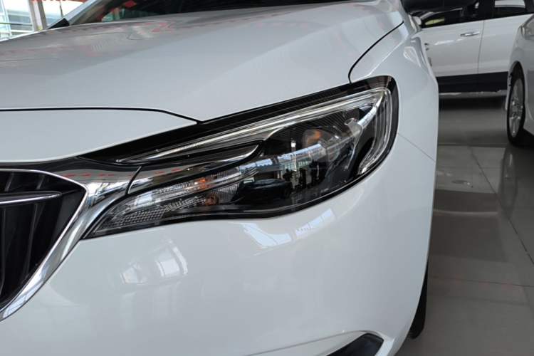 Used Buick GT 2021 Revised Version Flagship 1.5L Automatic Elite Edition Left Front Headlight