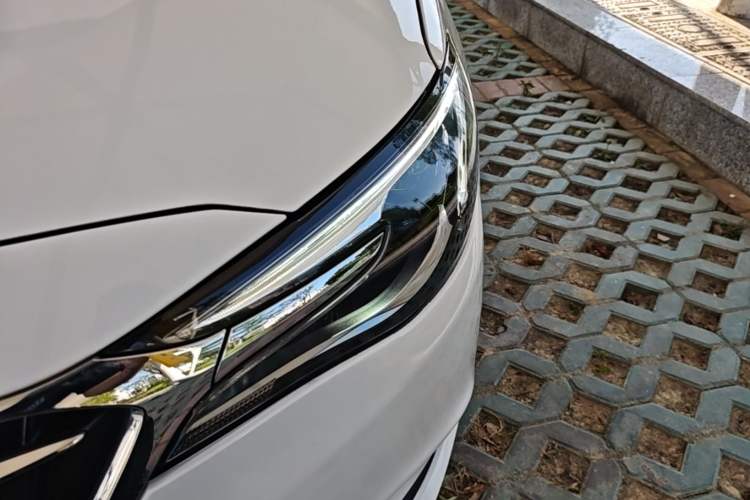 Used Buick GT 2021 Revised Version Flagship 1.5L Automatic Elite Edition Left Front Headlight