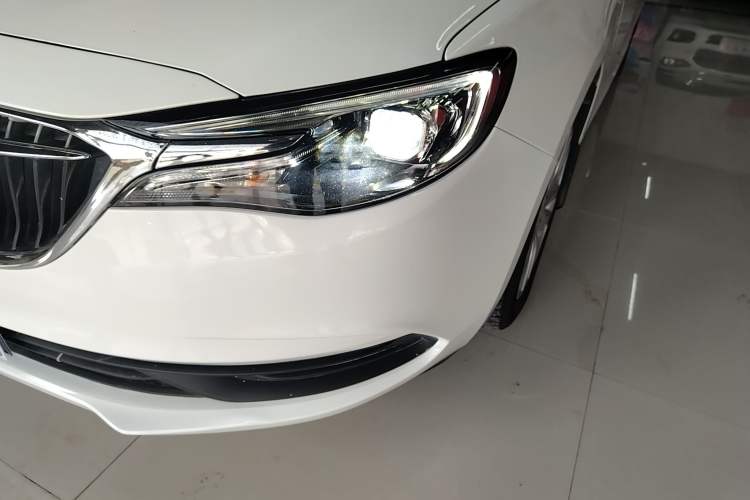 Used Buick GT 2021 Revised Version Flagship 1.5L Automatic Elite Edition Left Front Headlight