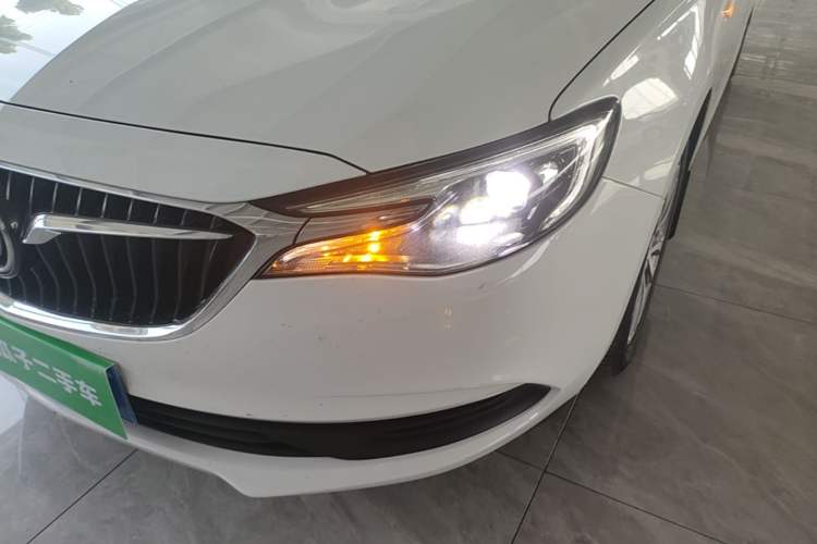 Used Buick GT 2021 1.3T Automatic Mild Hybrid Elite Version Left Front Headlight
