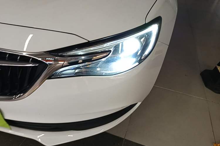 Used Buick GT 2021 Revised Version 1.3T Automatic Mild Hybrid Elite Edition Left Front Headlight