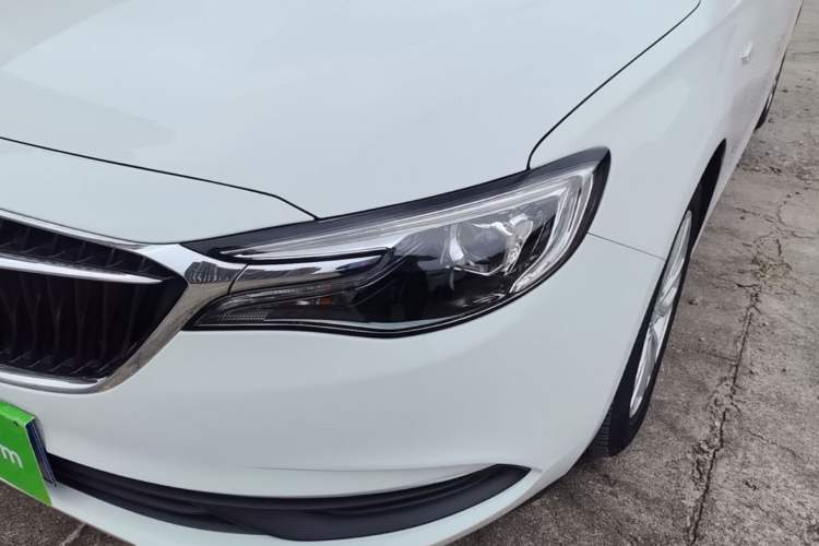 Used Buick GT 2021 Revised Version Flagship 1.5L Automatic Entry-Level Trim Left Front Headlight