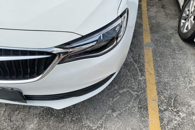 Used Buick GT 2021 Revised Version 1.3T Automatic Mild Hybrid Elite Edition Left Front Headlight