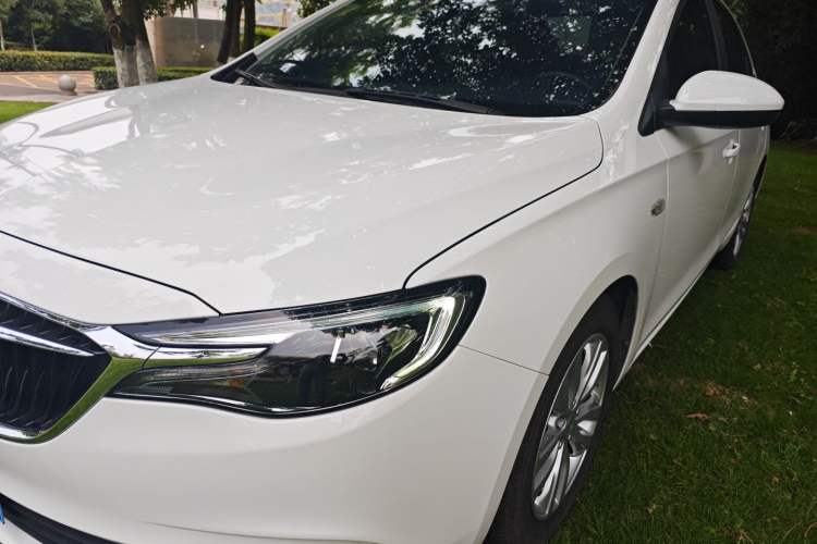 Used Buick GT 2021 Revised Version Flagship 1.5L Automatic Elite Edition Left Front Headlight