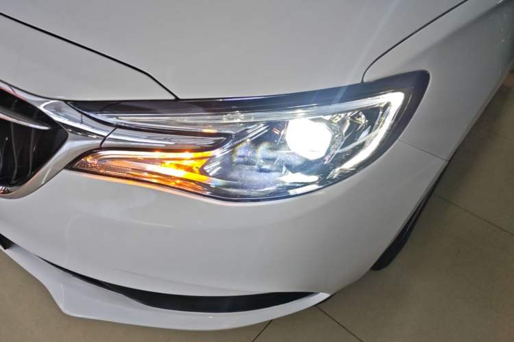 Used Buick GT 2021 Revised Version Flagship 1.5L Automatic Elite Edition Left Front Headlight