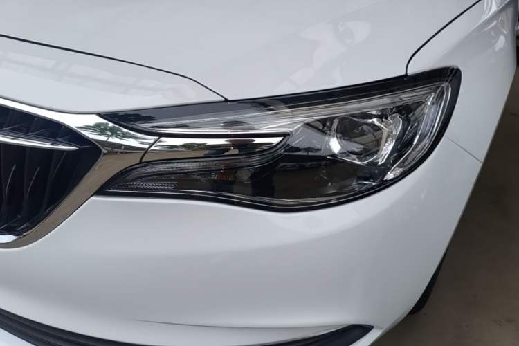 Used Buick GT 2021 Revised Version Flagship 1.5L Automatic Elite Edition Left Front Headlight