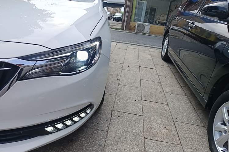 Used Buick GT 2021 1.3T Automatic Mild Hybrid Elite Version Left Front Headlight