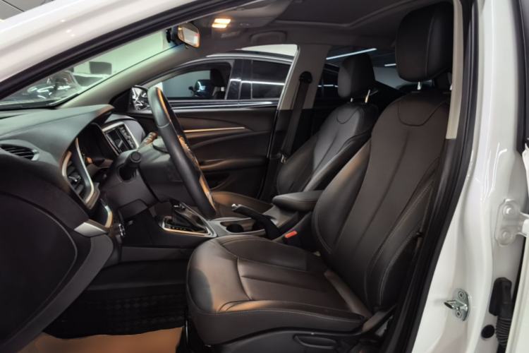 Used Buick GT 2021 Revised Version 1.3T Automatic Mild Hybrid Elite Edition Left Front Seat