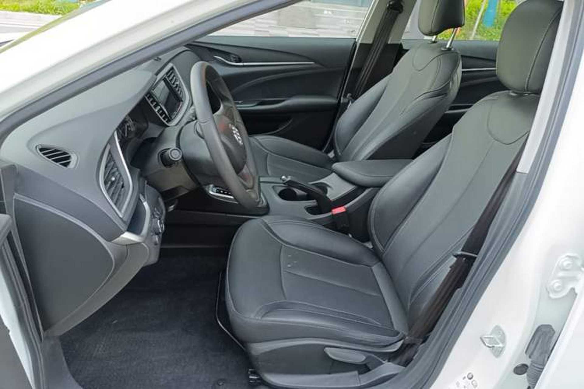 Used Buick GT 2021 1.3T Automatic Mild Hybrid Elite Version Left Front Seat