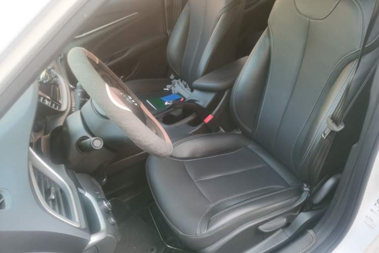 Used Buick GT 2021 1.3T Automatic Mild Hybrid Elite Version Left Front Seat