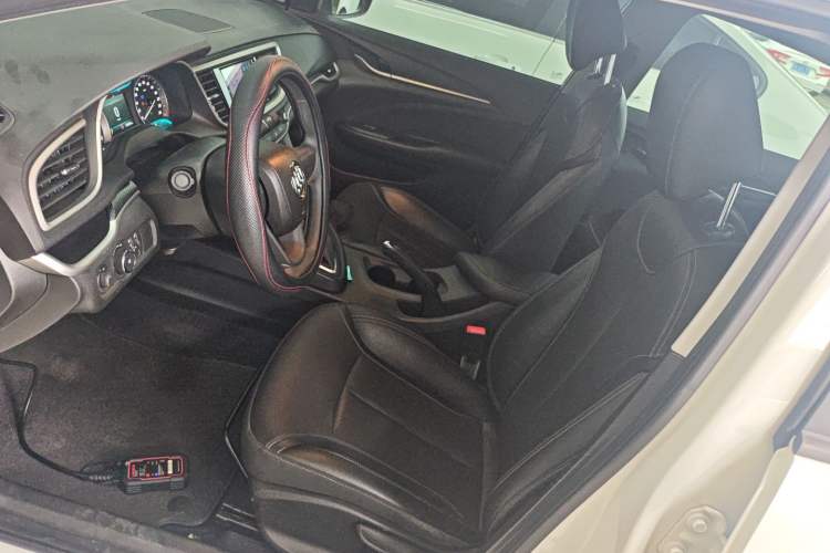 Used Buick GT 2021 1.3T Automatic Mild Hybrid Elite Version Left Front Seat