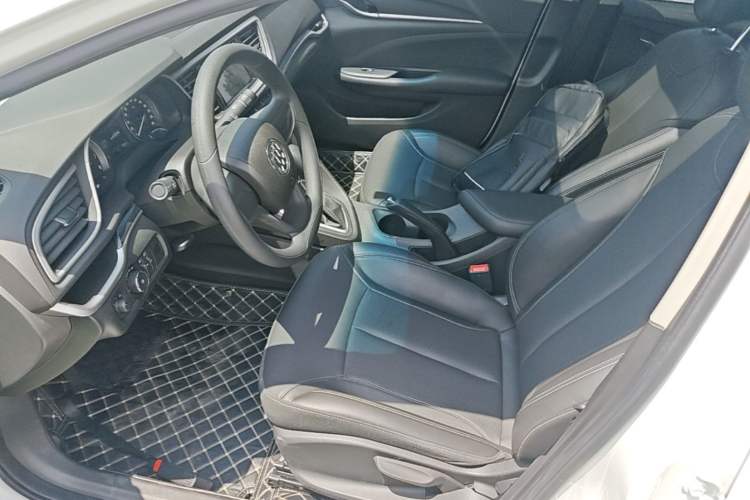 Used Buick GT 2021 1.3T Automatic Mild Hybrid Elite Version Left Front Seat