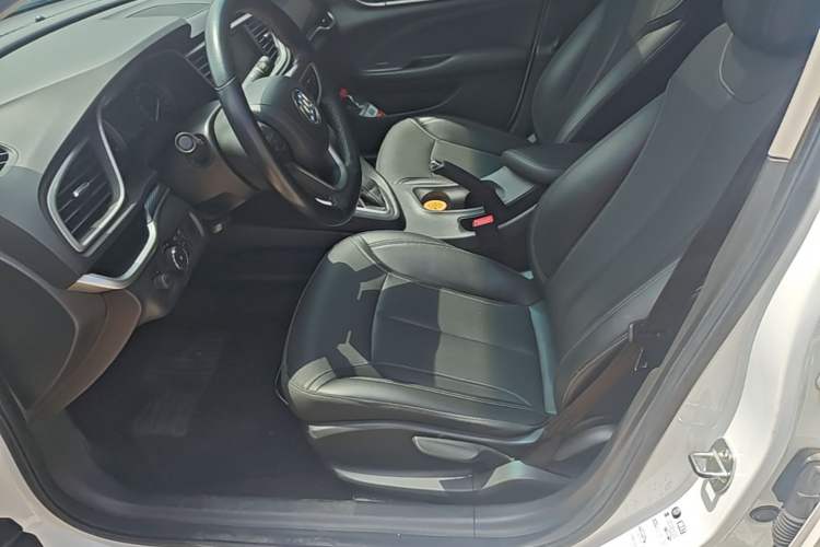 Used Buick GT 2021 1.3T Automatic Mild Hybrid Elite Version Left Front Seat