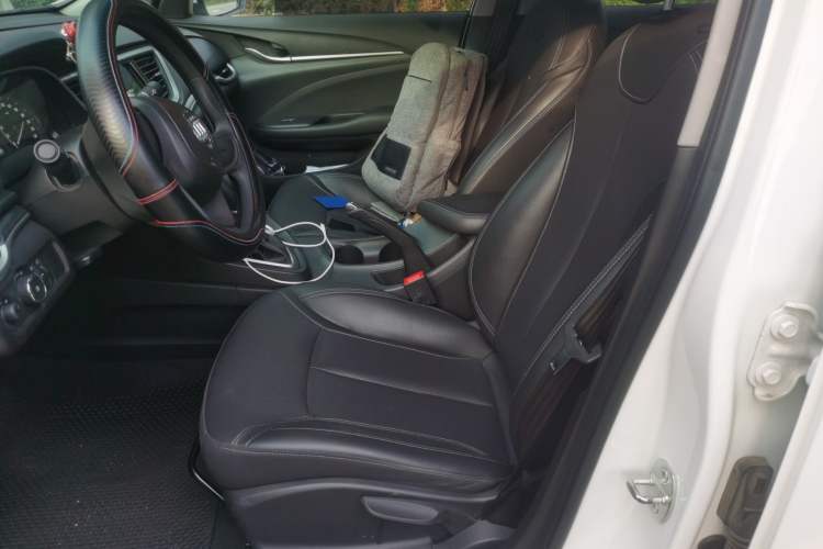 Used Buick GT 2021 1.3T Automatic Mild Hybrid Elite Version Left Front Seat
