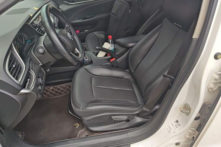Used Buick GT 2021 1.3T Automatic Mild Hybrid Elite Version Left Front Seat