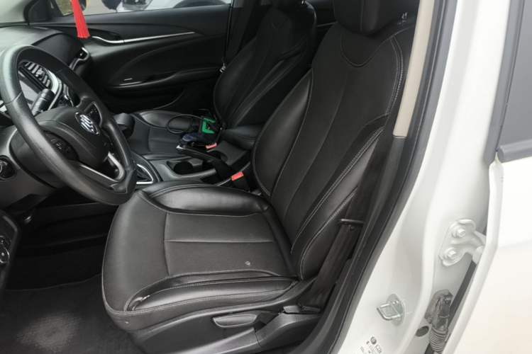 Used Buick GT 2021 Revised Version 1.3T Automatic Mild Hybrid Elite Edition Left Front Seat