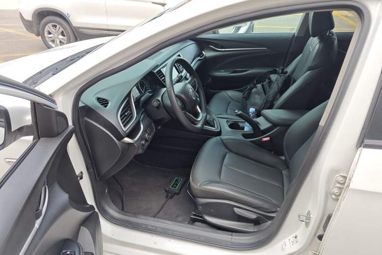 Used Buick GT 2021 Revised Version 1.3T Automatic Mild Hybrid Elite Edition Left Front Seat