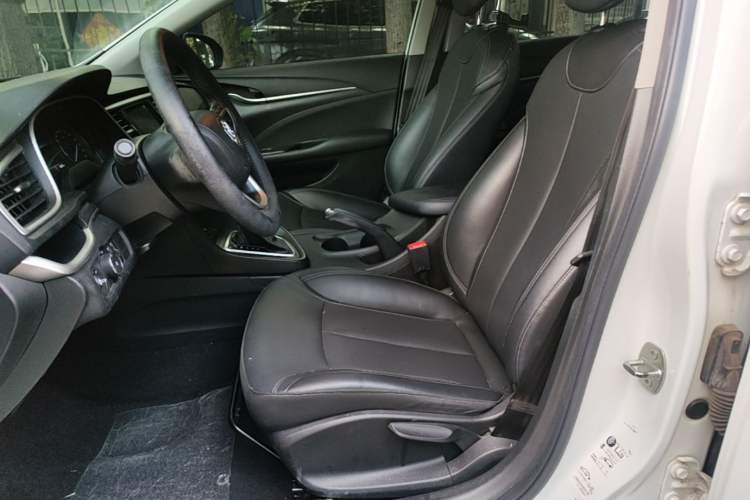 Used Buick GT 2021 Revised Version 1.3T Automatic Mild Hybrid Elite Edition Left Front Seat