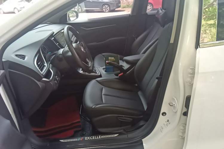 Used Buick GT 2021 Revised Version 1.3T Automatic Mild Hybrid Elite Edition Left Front Seat
