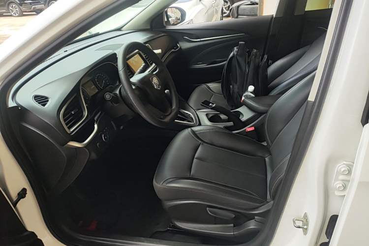 Used Buick GT 2021 1.3T Automatic Mild Hybrid Elite Version Left Front Seat