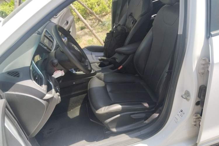 Used Buick GT 2021 1.3T Automatic Mild Hybrid Elite Version Left Front Seat