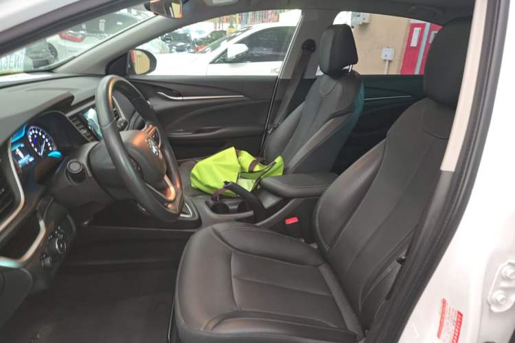 Used Buick GT 2021 Revised Version 1.3T Automatic Mild Hybrid Elite Edition Left Front Seat