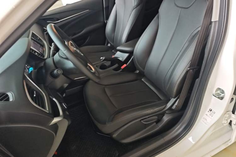 Used Buick GT 2021 1.3T Automatic Mild Hybrid Elite Version Left Front Seat