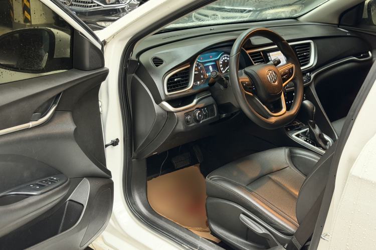 Used Buick GT 2021 Revised Version 1.3T Automatic Mild Hybrid Elite Edition Left Front Seat