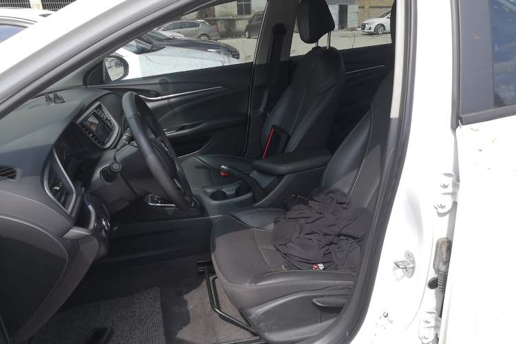 Used Buick GT 2021 Revised Version 1.3T Automatic Mild Hybrid Elite Edition Left Front Seat