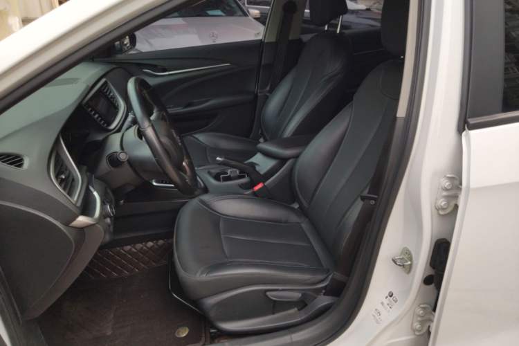 Used Buick GT 2021 1.3T Automatic Mild Hybrid Elite Version Left Front Seat
