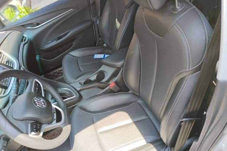 Used Buick GT 2021 1.3T Automatic Mild Hybrid Elite Version Left Front Seat
