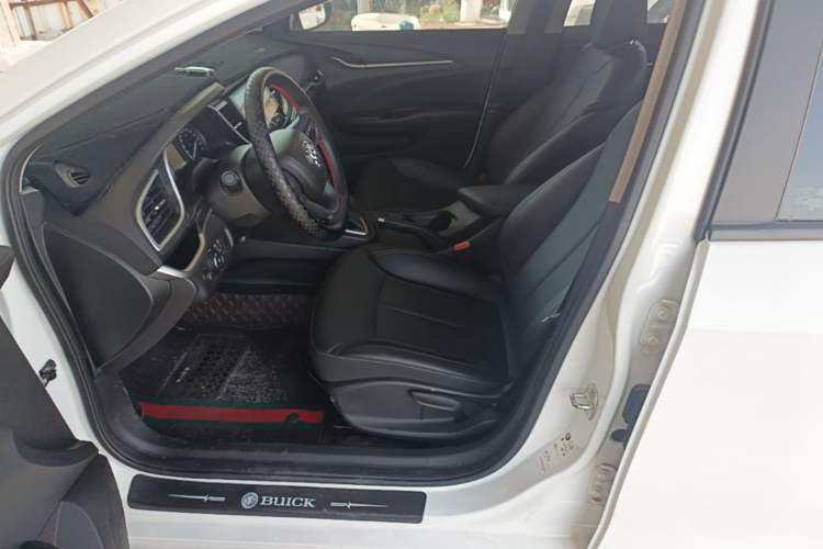 Used Buick GT 2021 1.3T Automatic Mild Hybrid Elite Version Left Front Seat