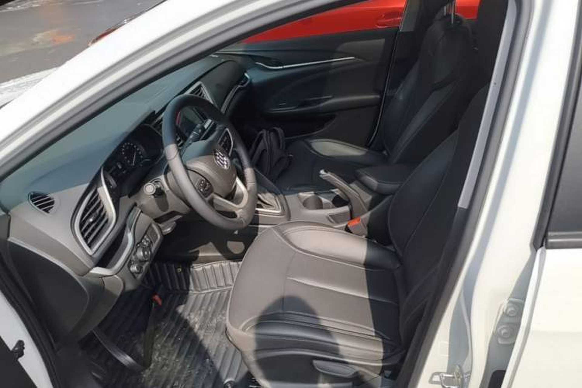Used Buick GT 2021 1.3T Automatic Mild Hybrid Elite Version Left Front Seat