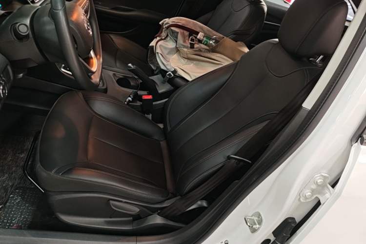 Used Buick GT 2021 Revised Version Flagship 1.5L Automatic Entry-Level Trim Left Front Seat