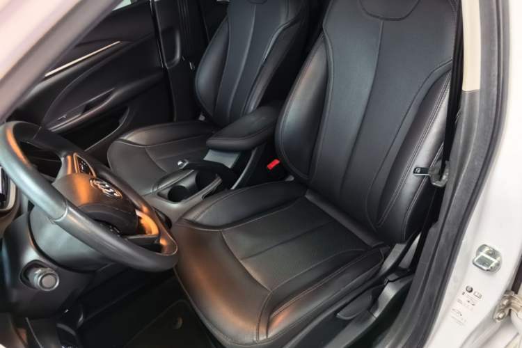 Used Buick GT 2021 Revised Version 1.3T Automatic Mild Hybrid Elite Edition Left Front Seat