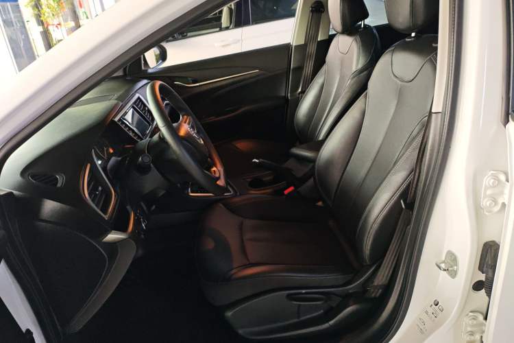 Used Buick GT 2021 Revised Version 1.3T Automatic Mild Hybrid Elite Edition Left Front Seat
