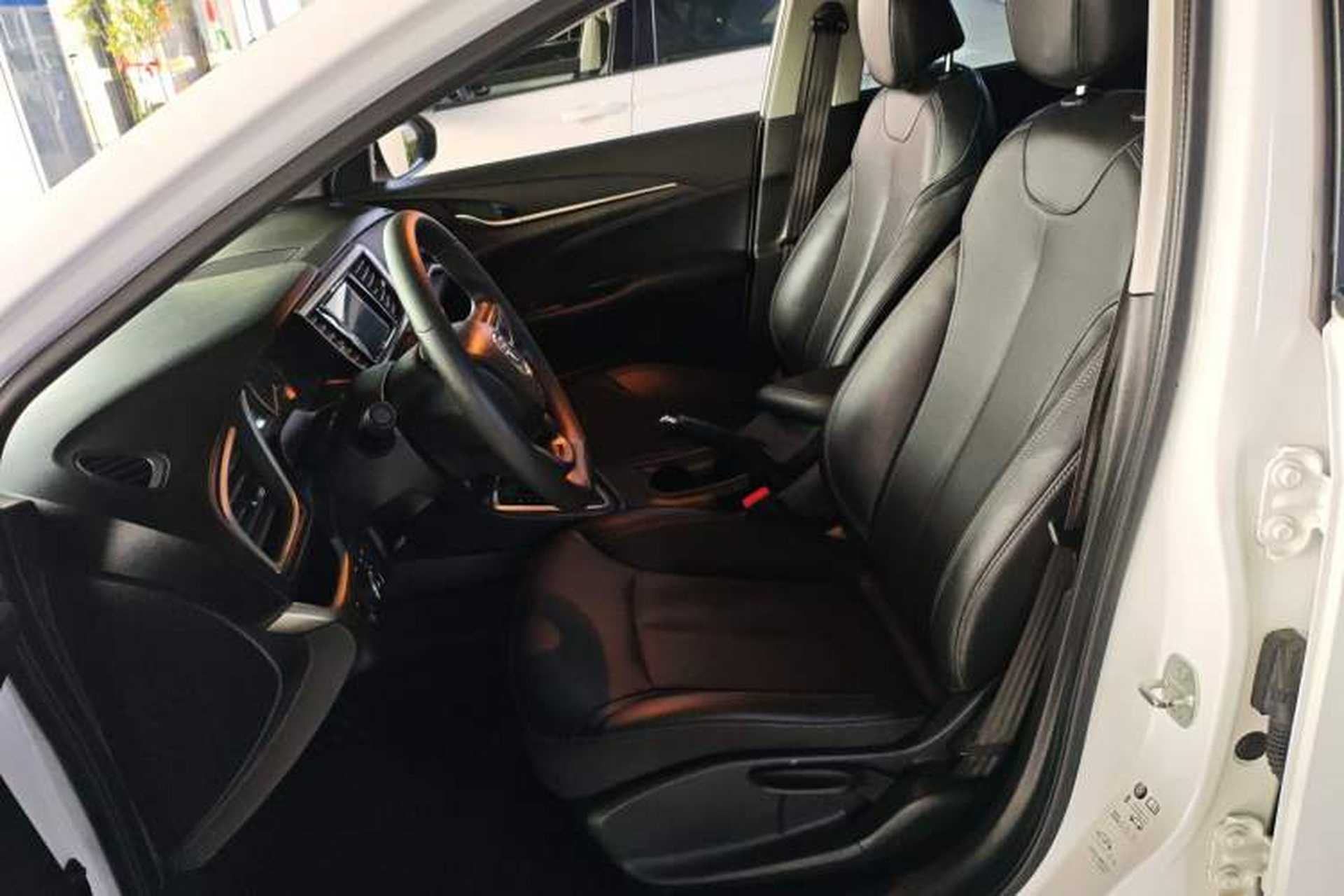 Used Buick GT 2021 Revised Version 1.3T Automatic Mild Hybrid Elite Edition Left Front Seat