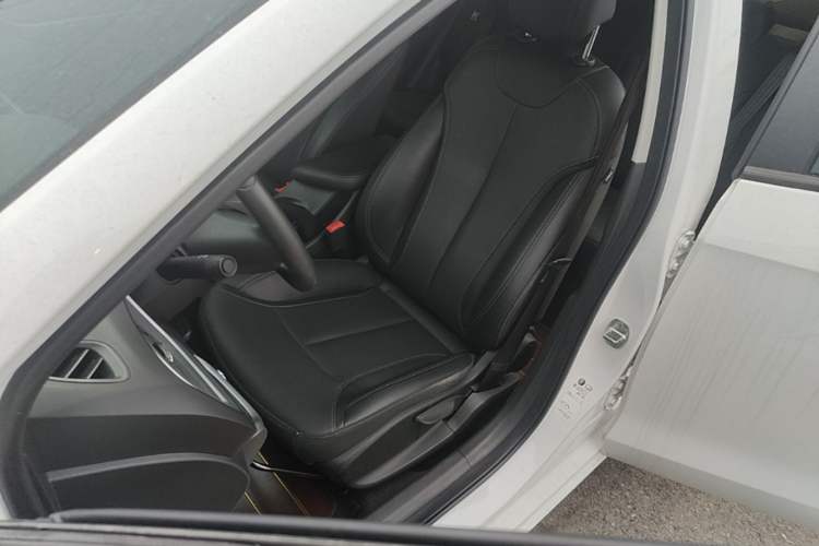 Used Buick GT 2021 Revised Version 1.3T Automatic Mild Hybrid Elite Edition Left Front Seat