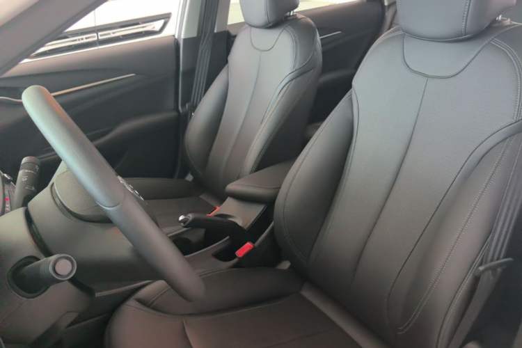 Used Buick GT 2021 1.3T Automatic Mild Hybrid Elite Version Left Front Seat