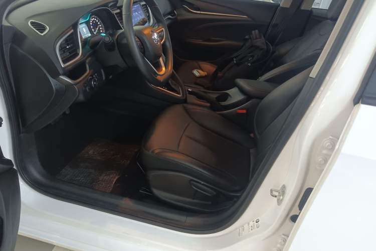 Used Buick GT 2021 Revised Version 1.3T Automatic Mild Hybrid Elite Edition Left Front Seat