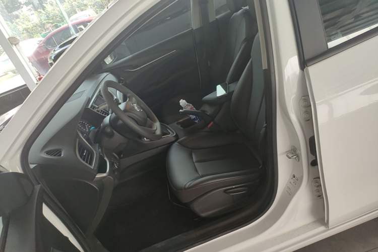Used Buick GT 2021 1.3T Automatic Mild Hybrid Elite Version Left Front Seat
